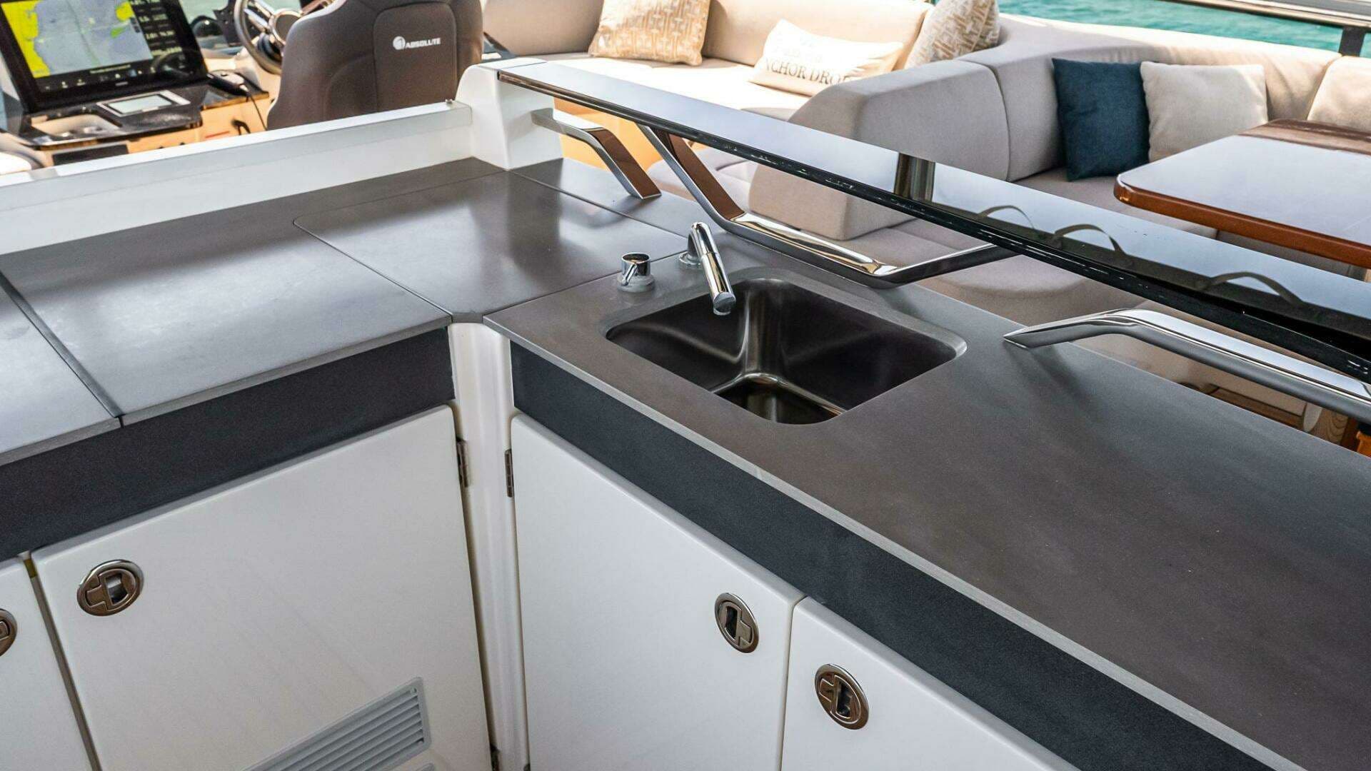 2022 Absolute 64 Navetta - Image 46