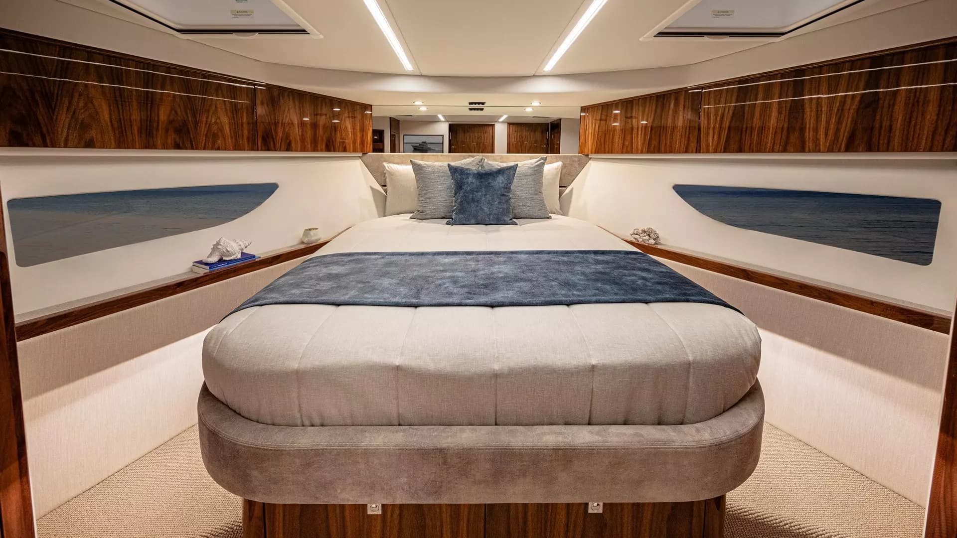 2026 Riviera 50 Sports Motor Yacht - Image 8