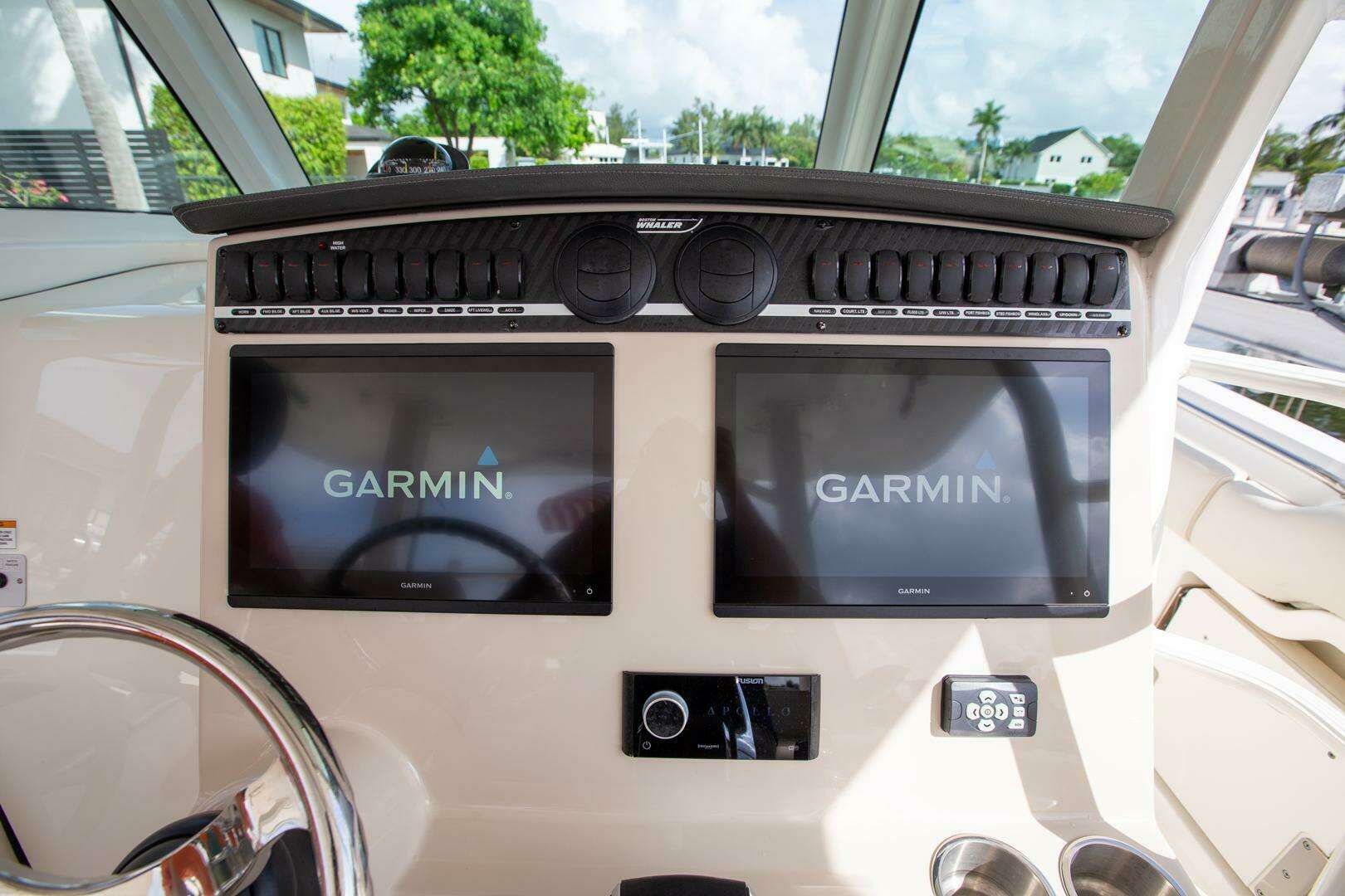 2023 Boston Whaler 380 Outrage - Image 13