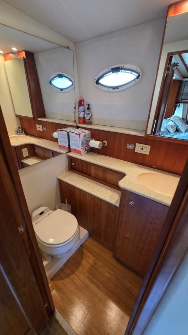 2001 Silverton 453 Motor Yacht - Image 58