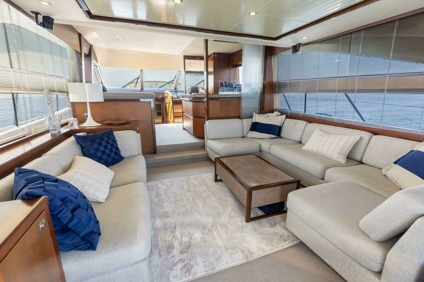 2011 Princess 64 - Image 3