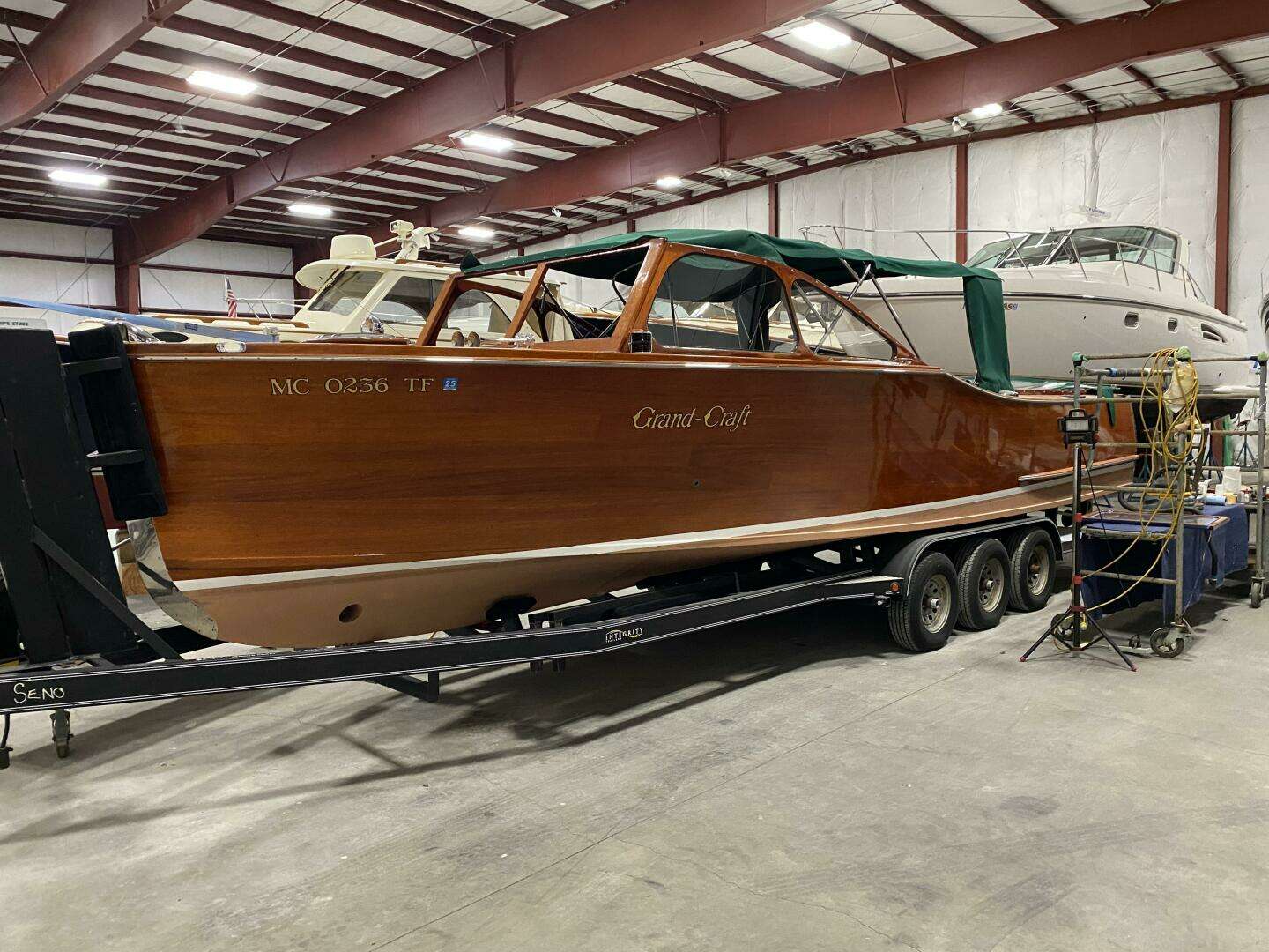 2010 Grand Craft 30 RS Anniversary Edition - Image 9