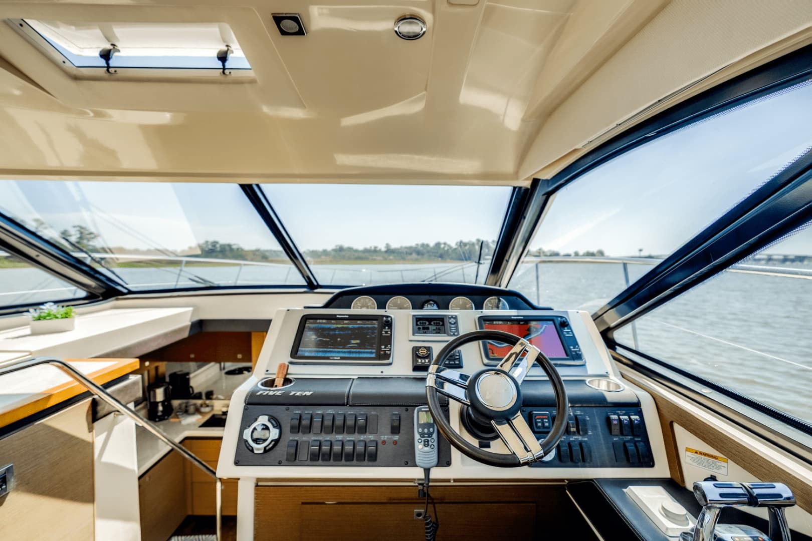 2013 Sea Ray 510 SUNDANCER - Image 67