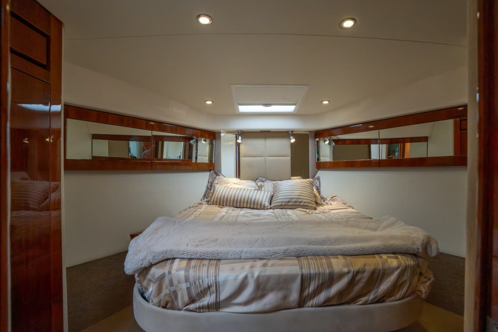 2011 Riviera 43 Open Flybridge - Image 35