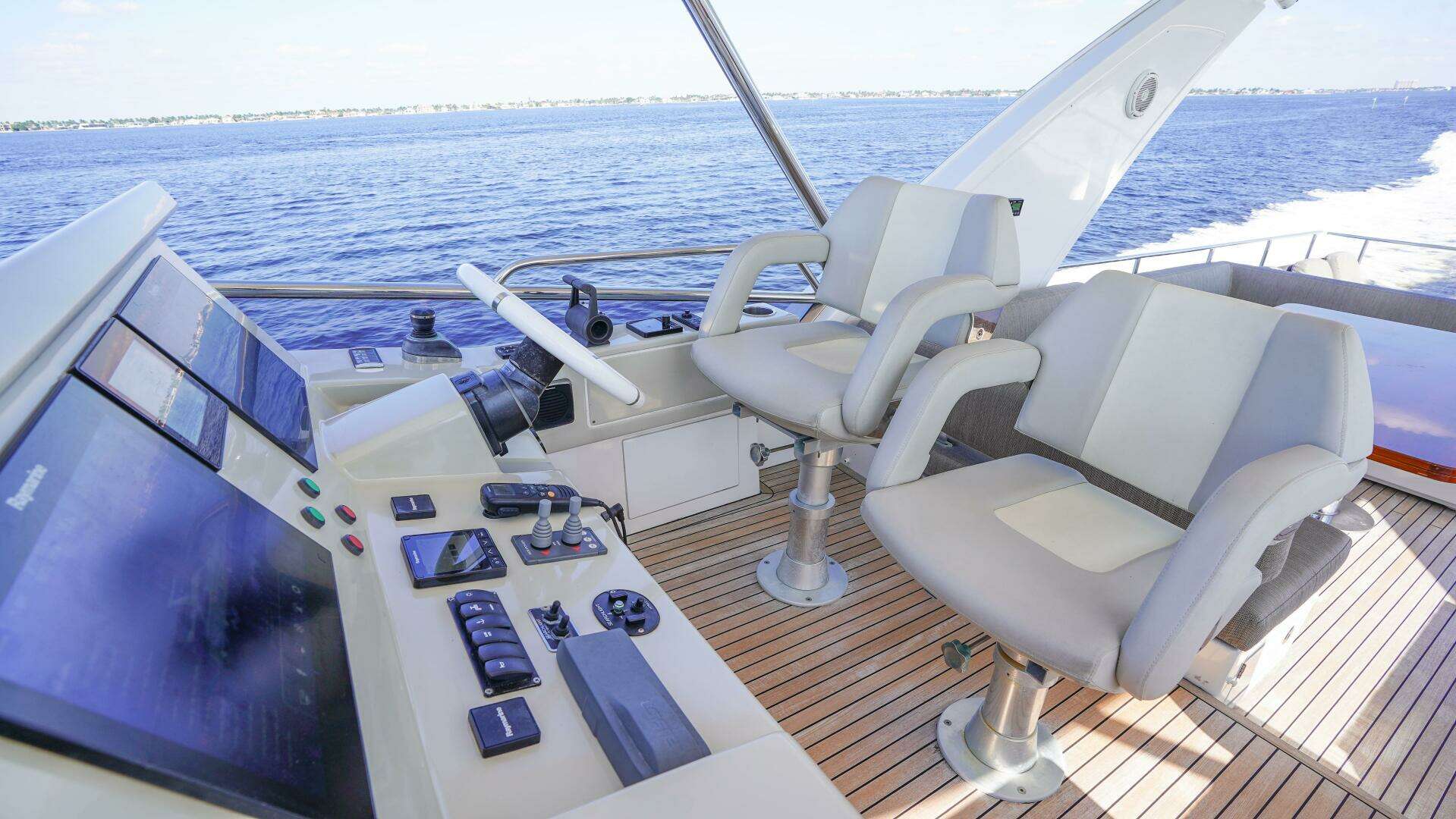 2017 Azimut 66 Flybridge - Image 57