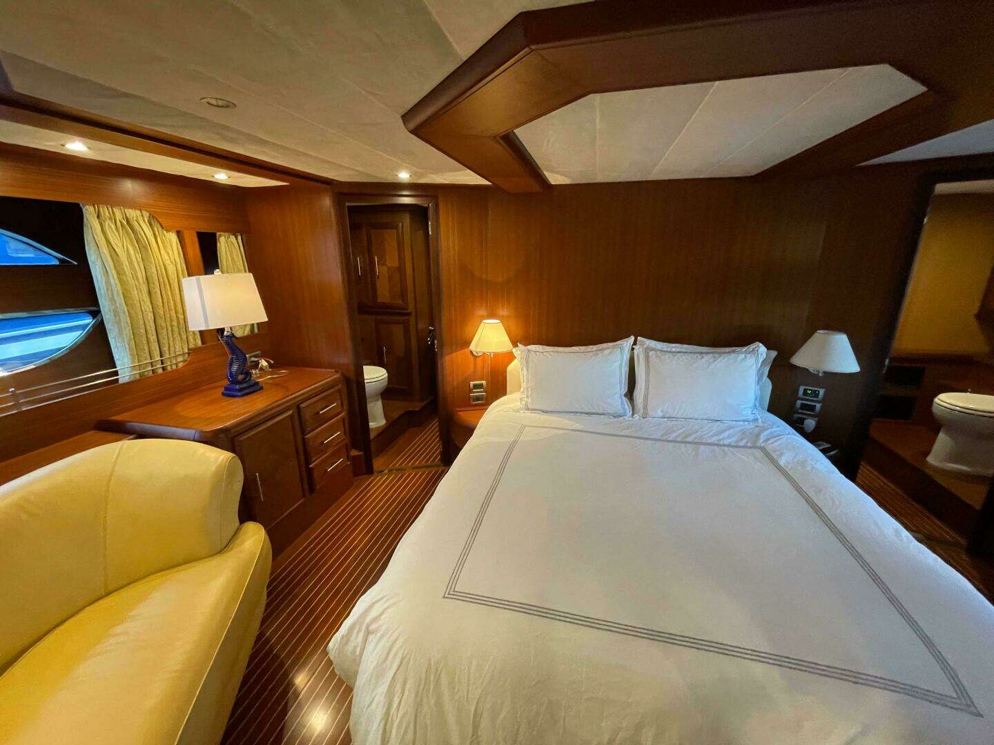 2006 Mochi Craft 74' Dolphin - Image 60