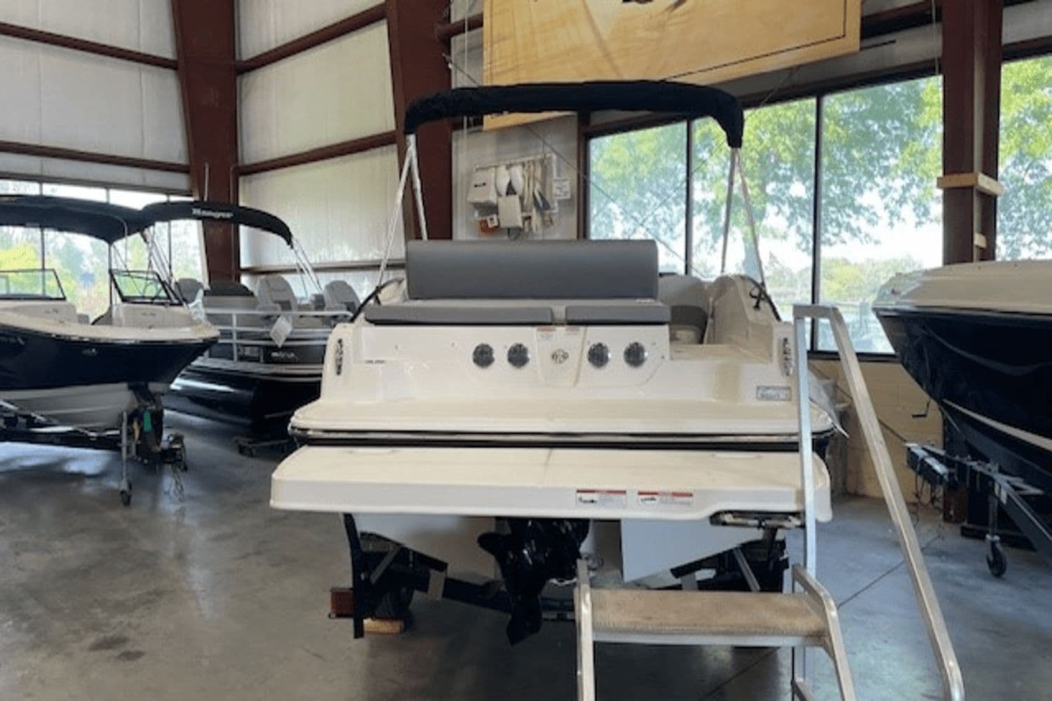 2025 Bayliner D20I - 11