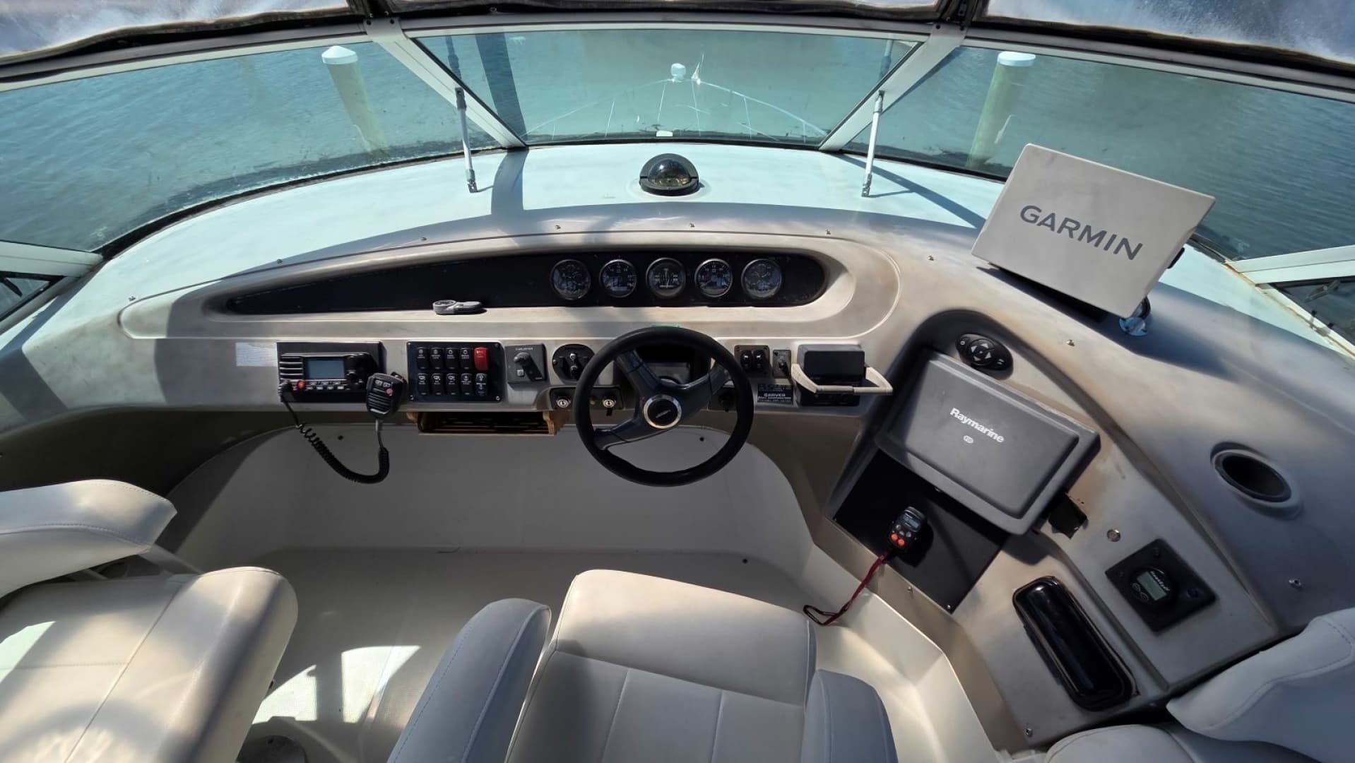2000 Carver 450 Voyager Pilothouse - Image 48