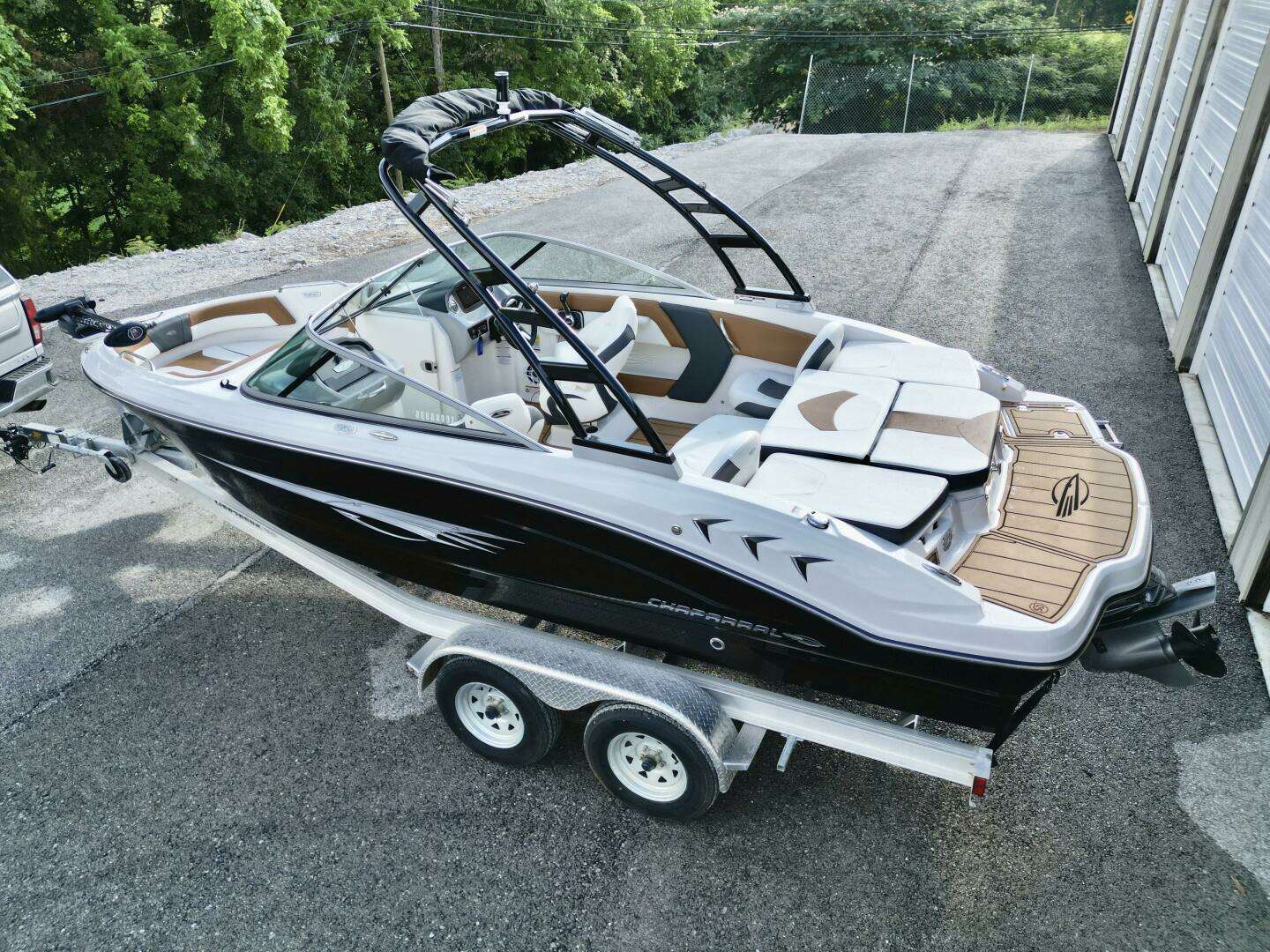 2023 Chaparral 21 SSi Ski & Fish - Image 2