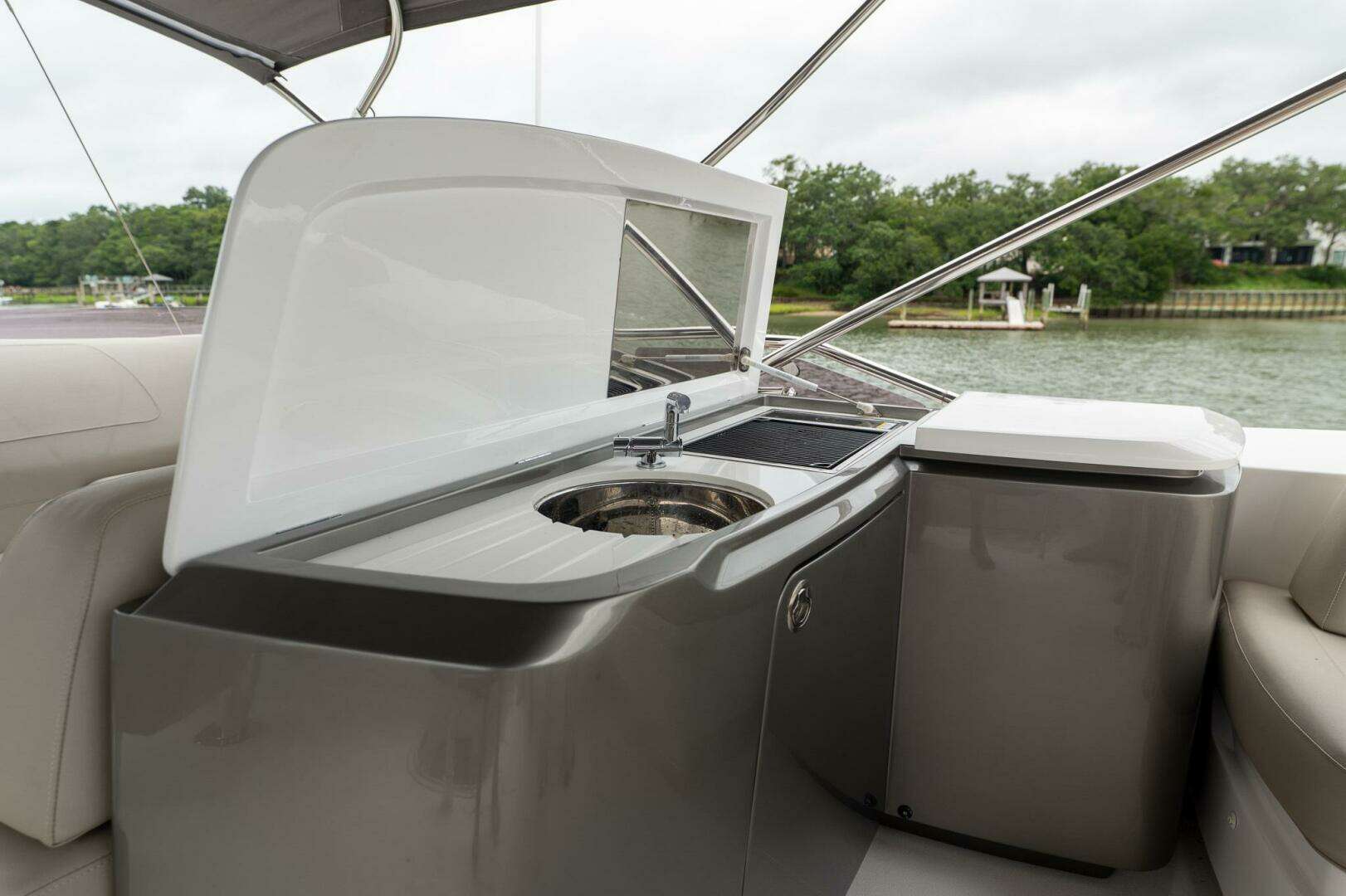2021 Princess S62 - Image 29