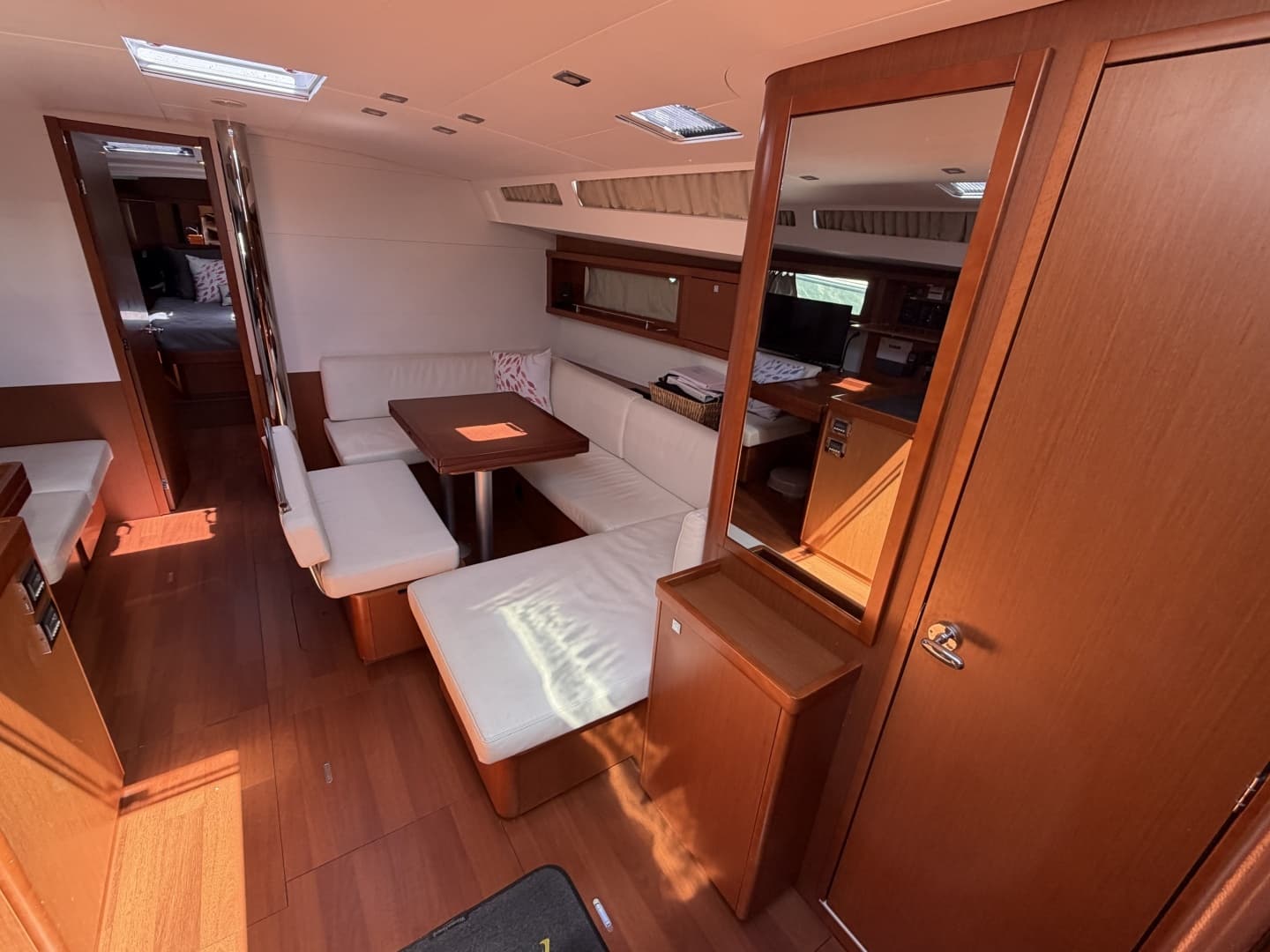 2016 Beneteau 48 - Image 26