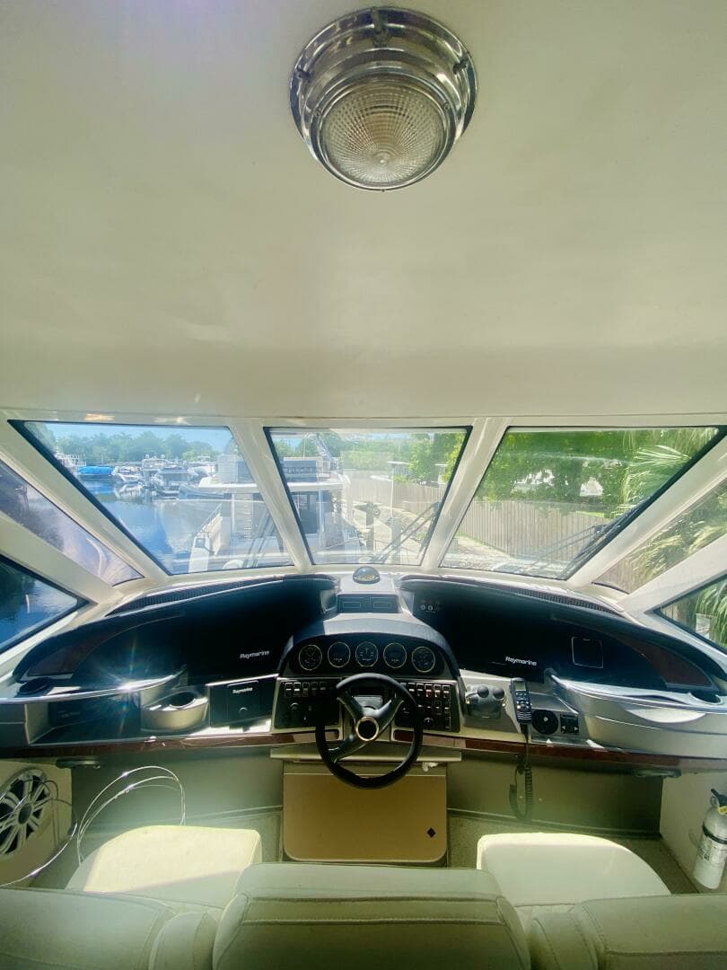 2000 Carver 506 Motor Yacht - Image 7