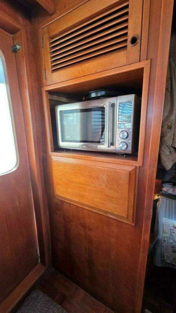 1987 DeFever 48 Tri Cabin - Image 46