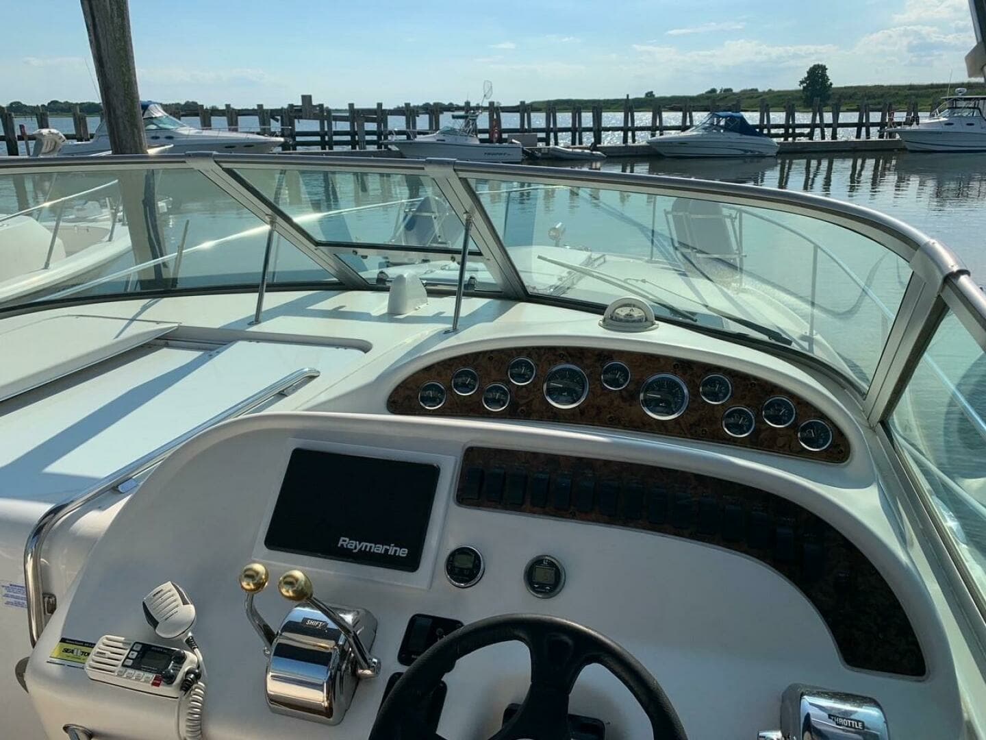 2002 Sea Ray Sundancer - Image 9