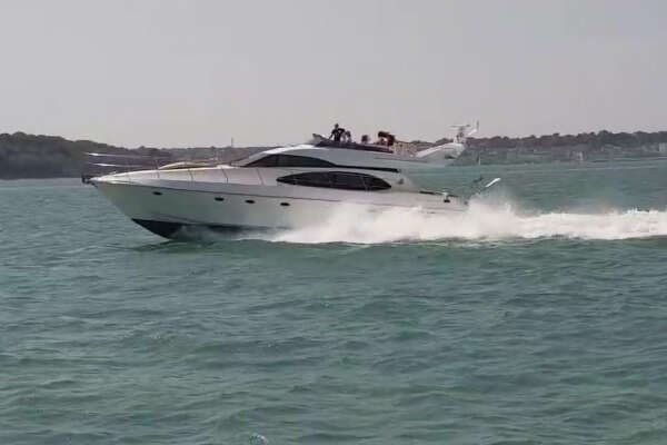 1999 Azimut 58 - Image 1
