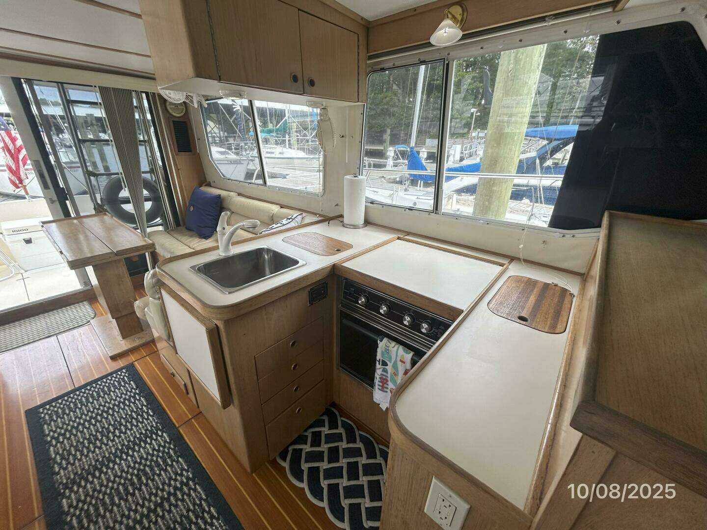 1994 Sabreline Sedan Flybridge - Image 44
