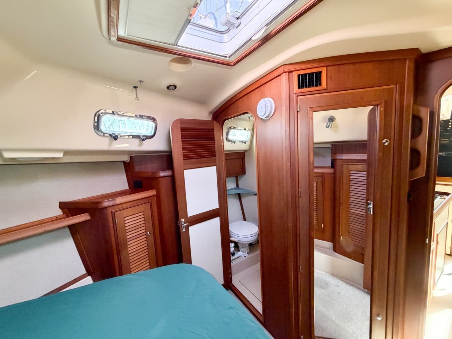2007 Island Packet SP Cruiser - Image 74
