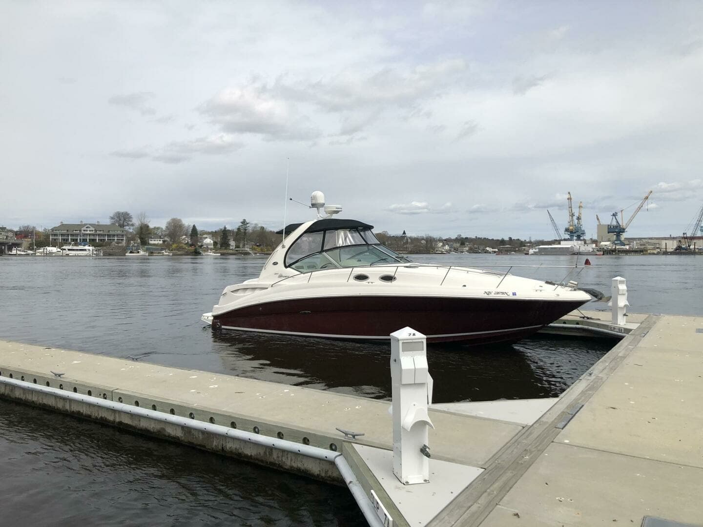 2007 Sea Ray 320 Sundancer - Image 4