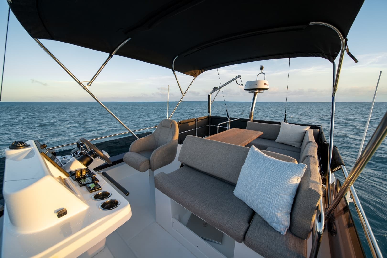 2027 Beneteau Swift Trawler 37 - Image 19