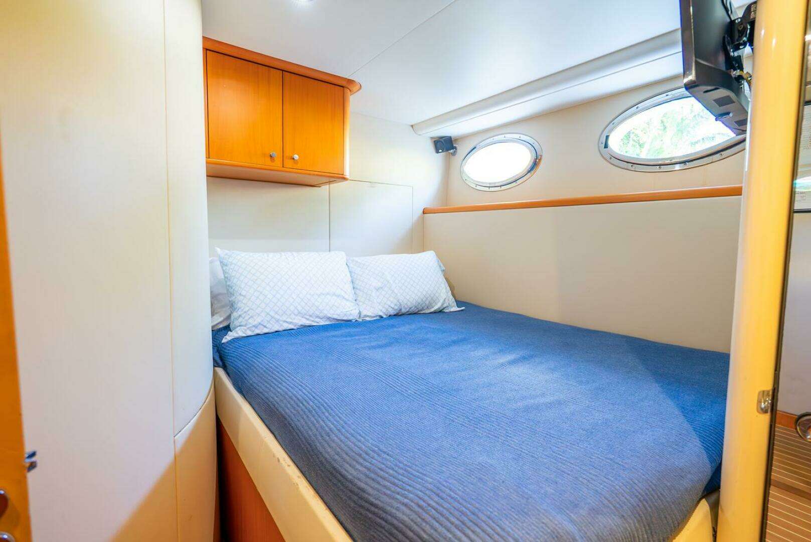 2008 Lazzara Yachts 116 - Image 90