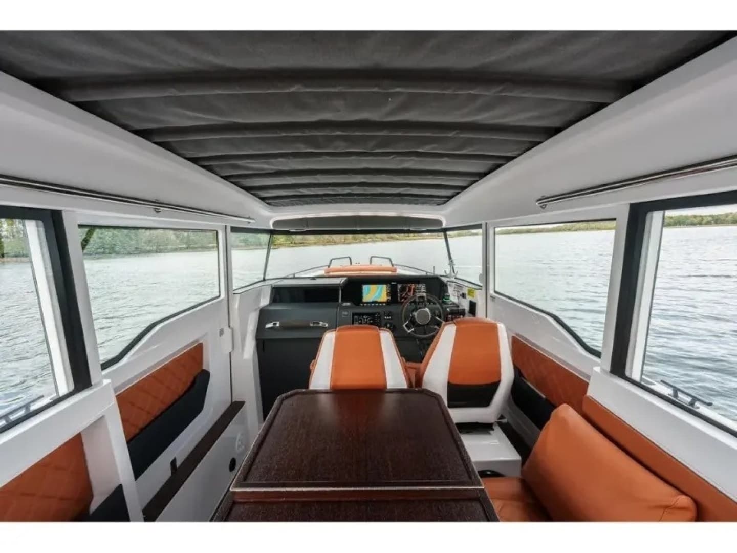 2022 Axopar 37 XC CROSS CABIN - Image 14