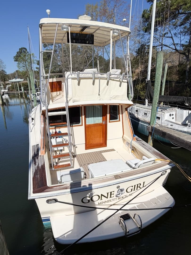 1988 Pacemaker 36 Convertible - Image 11