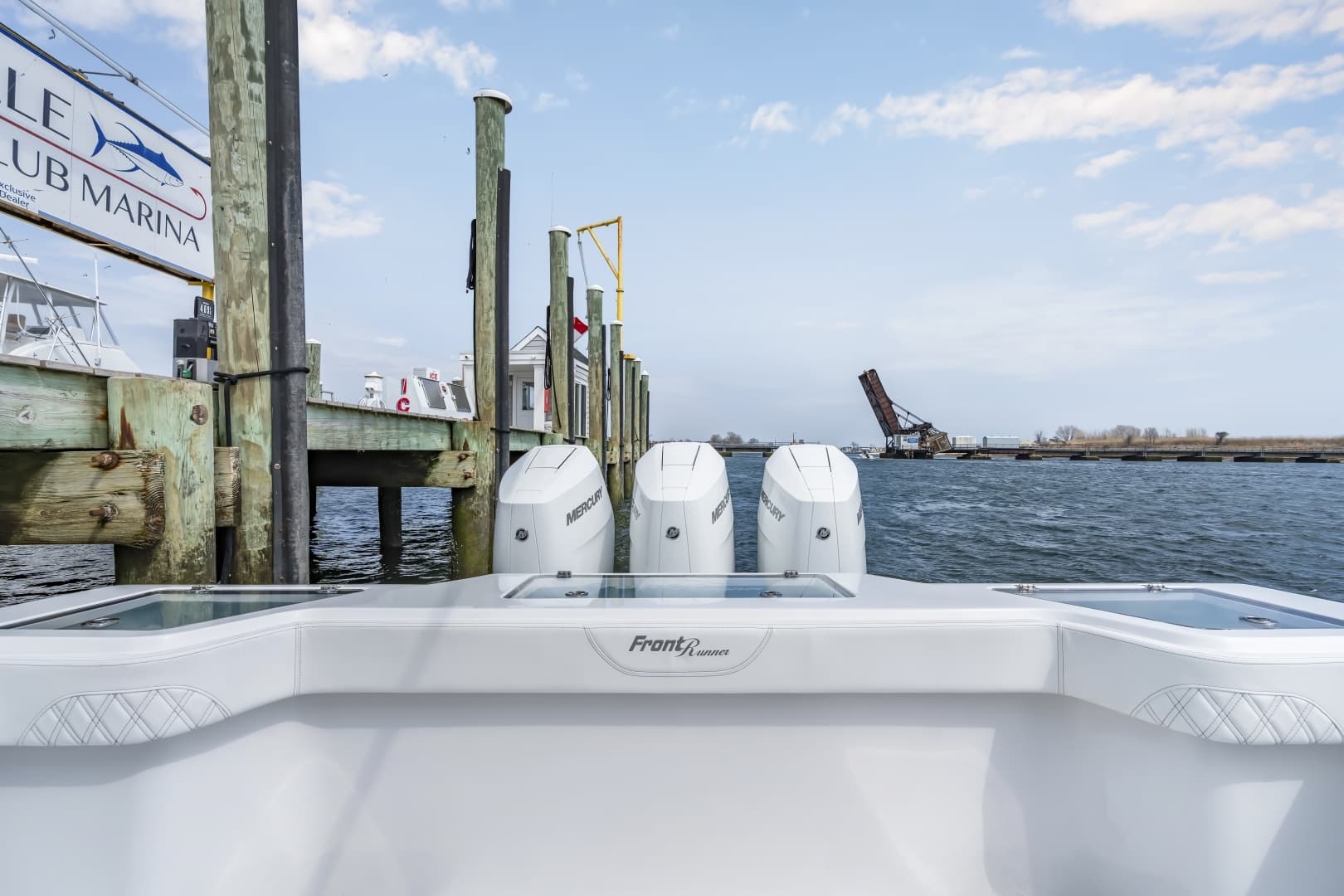 2026 Front Runner 39 Center Console - Image 21