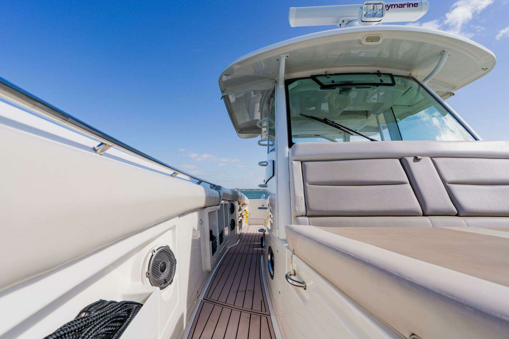 2019 Boston Whaler 380 Outrage - Image 18