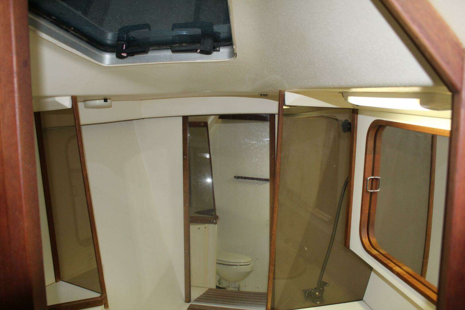 1990 Catalina 42 - Image 21