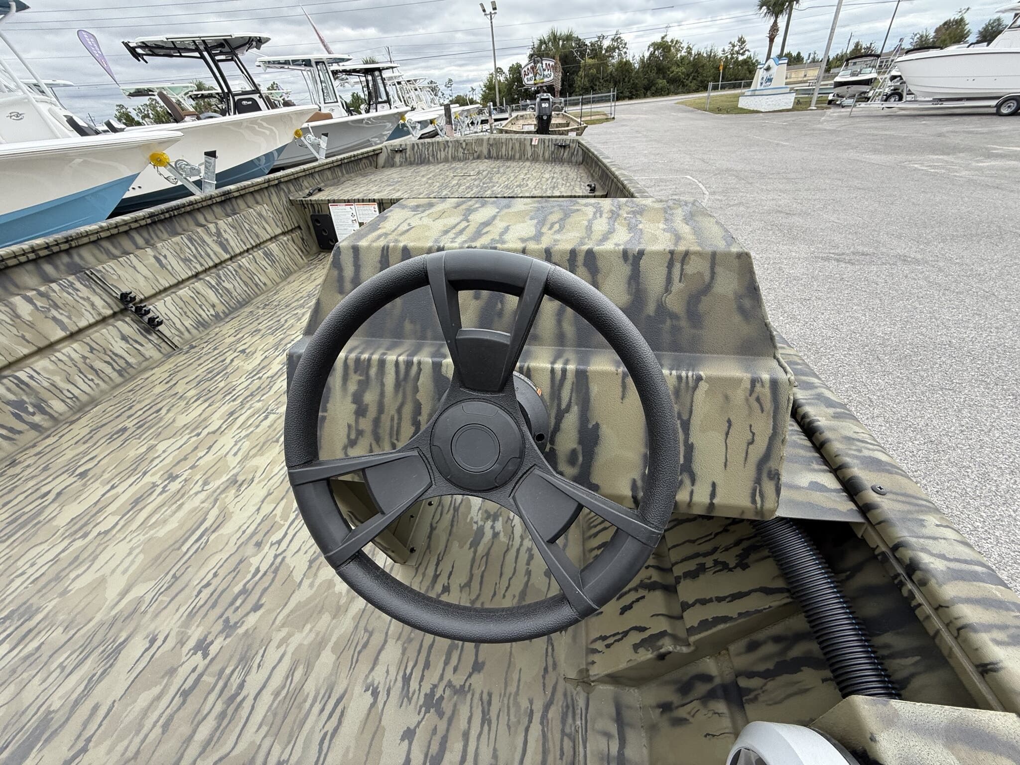 2026 Lowe Roughneck Side Console - 6