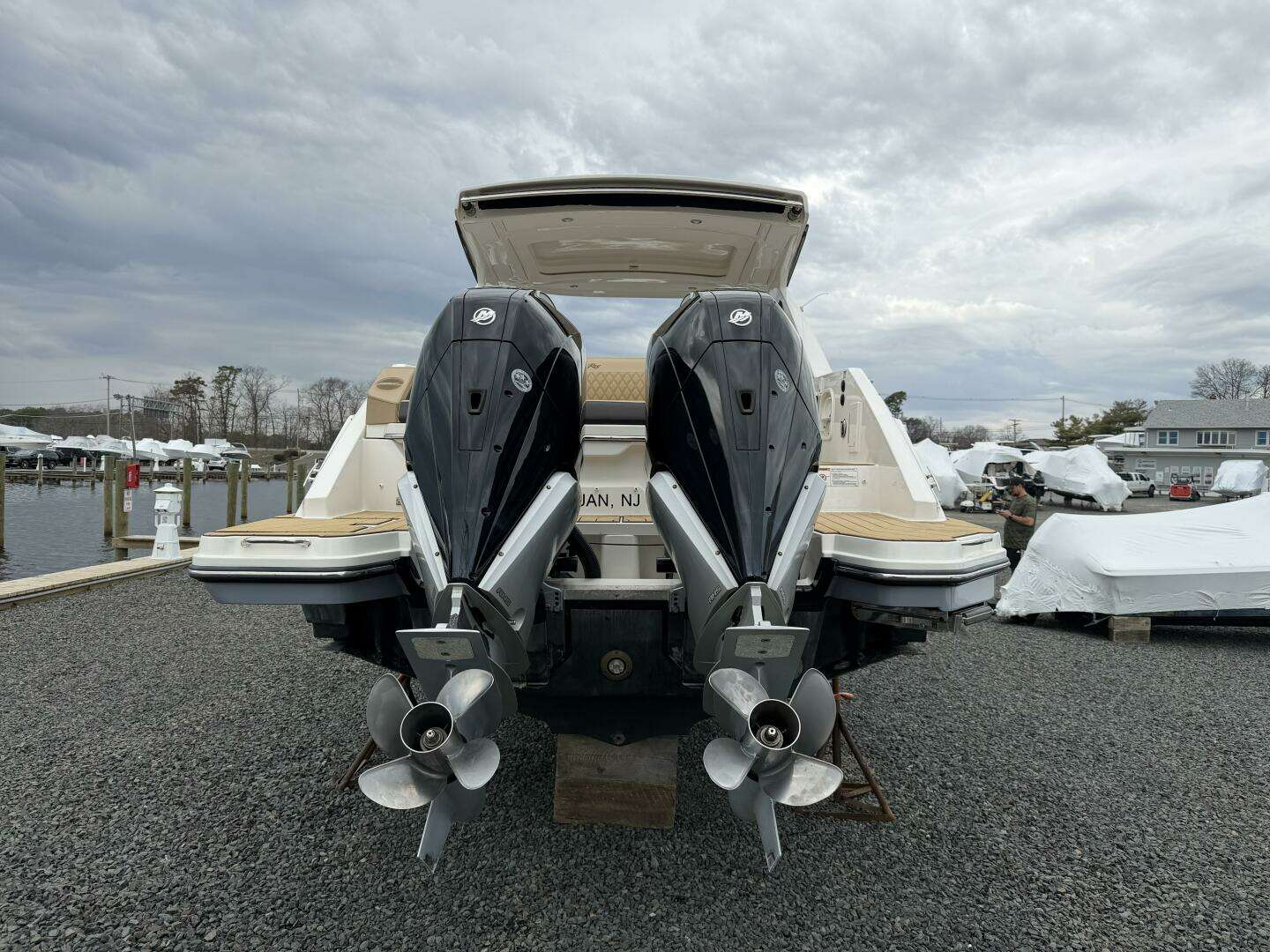 2023 Sea Ray SLX 310 OB - Image 18