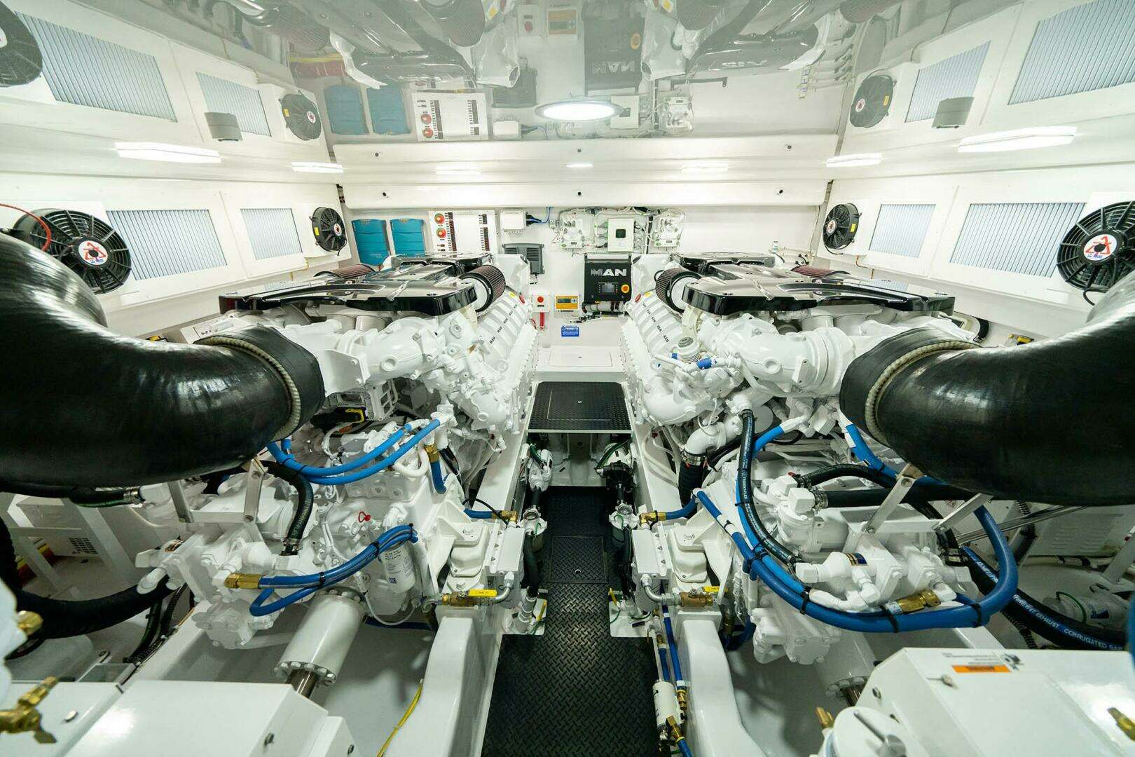 2027 Viking 54 Open - Image 20
