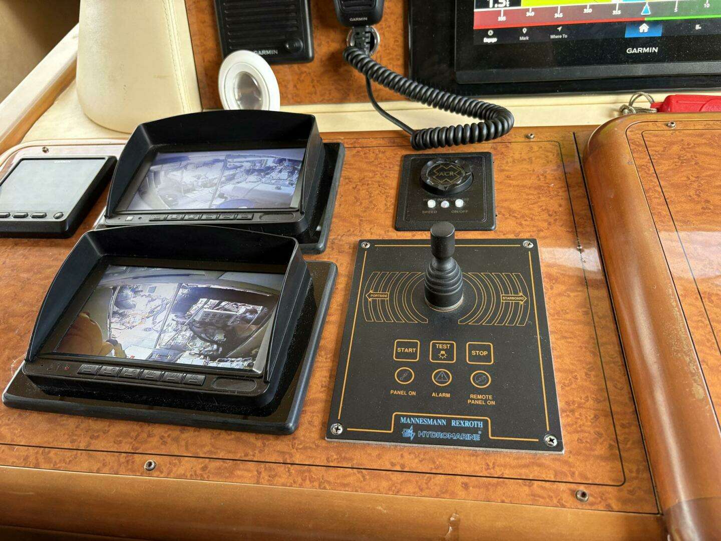 1999 Ferretti Yachts 80 RPH - Image 10