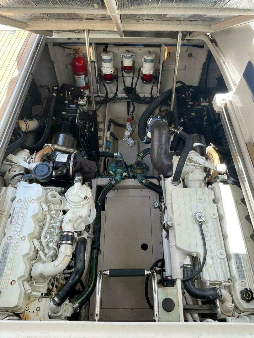 2010 Sea Ray 450 Sundancer - Image 37
