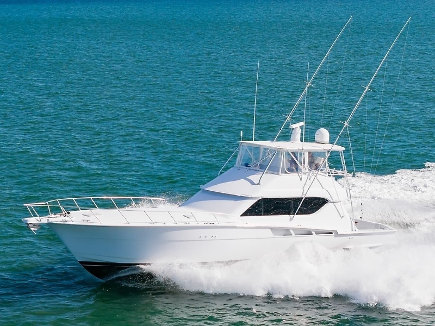 2001 Hatteras 60 Convertible - Image 6