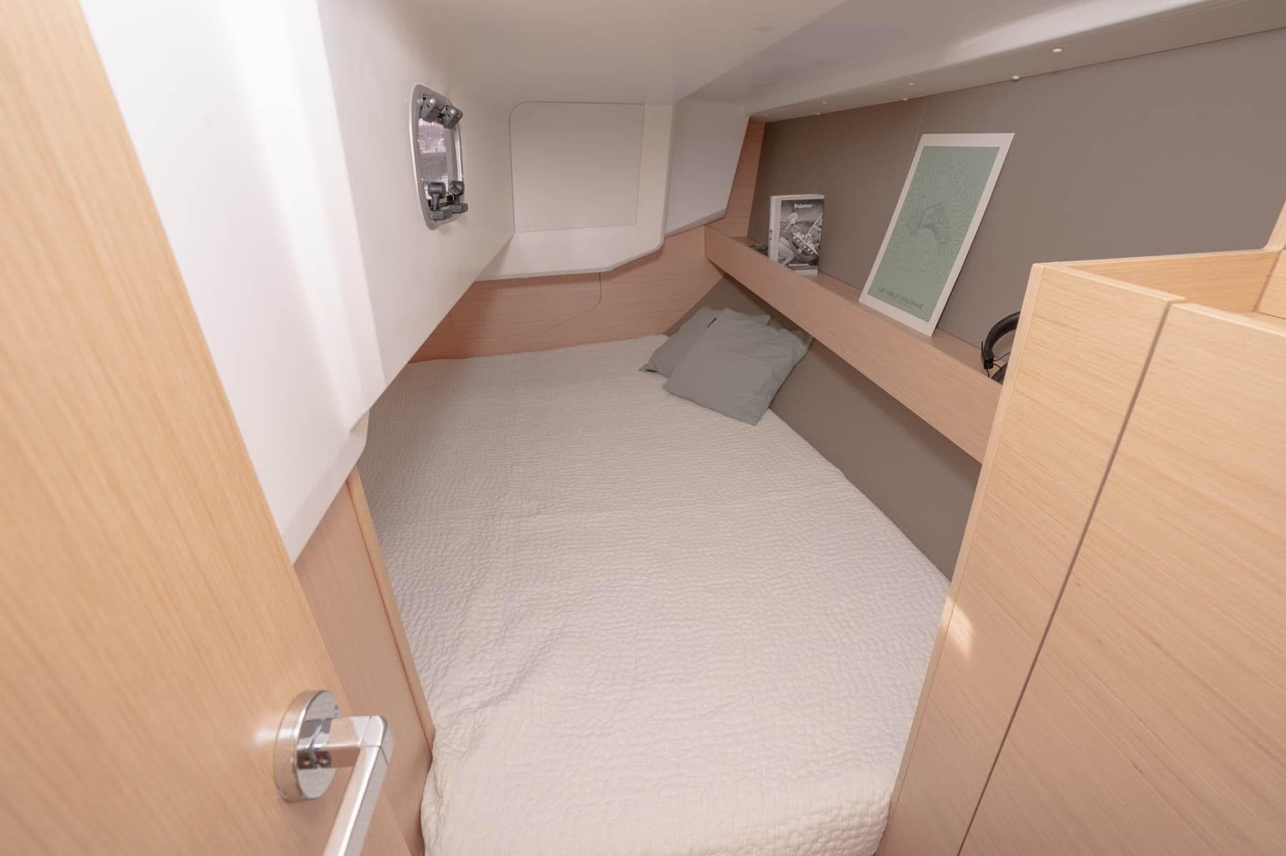 2020 Beneteau Oceanis 30.1 - Aft berth