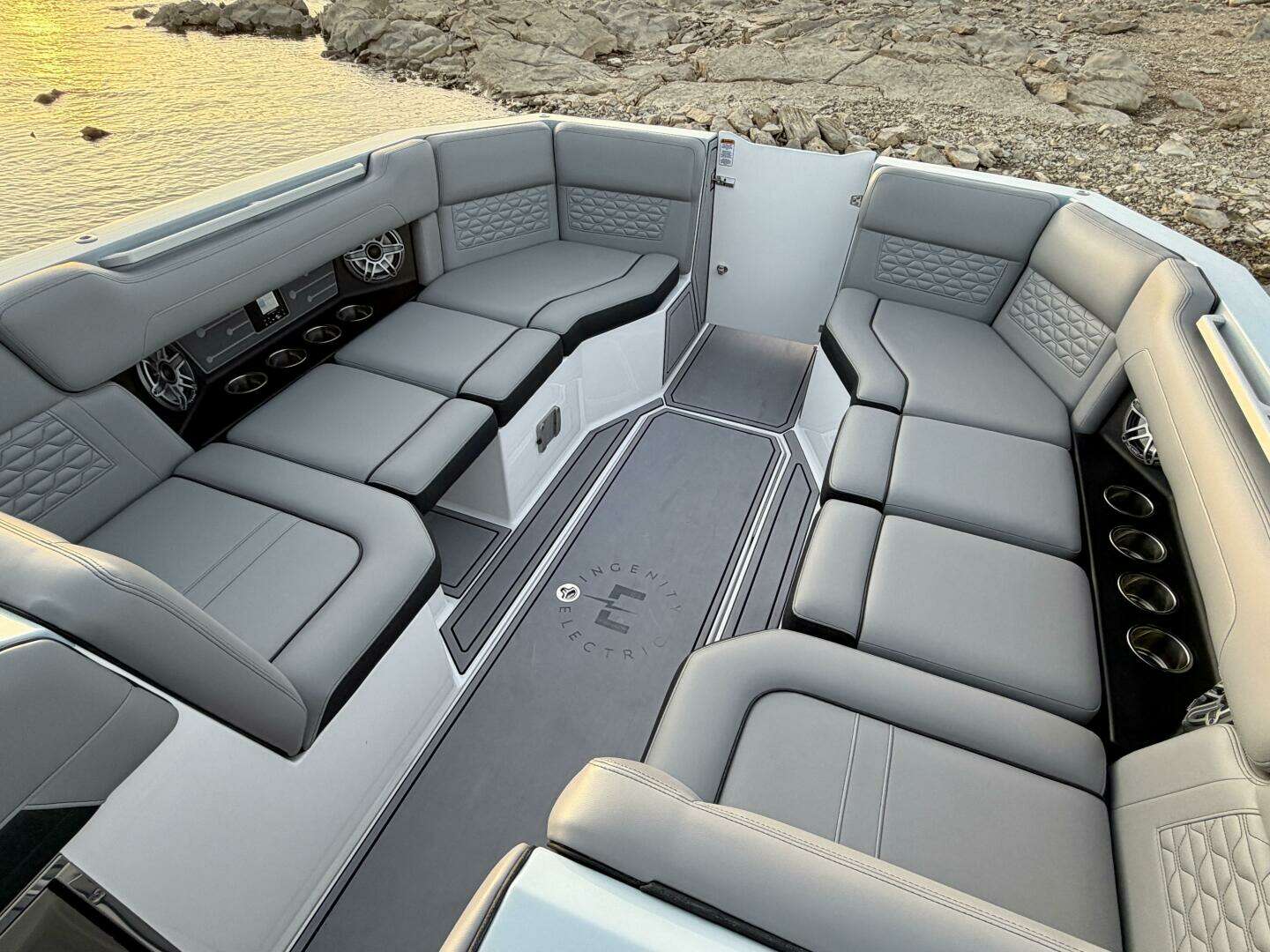 2023 Correct Craft Ingenity 23EL2 Electric Boat - Image 48
