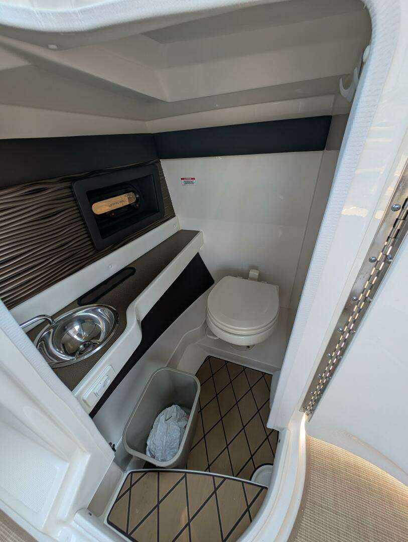 2023 Sea Ray 280 SLX - Image 27