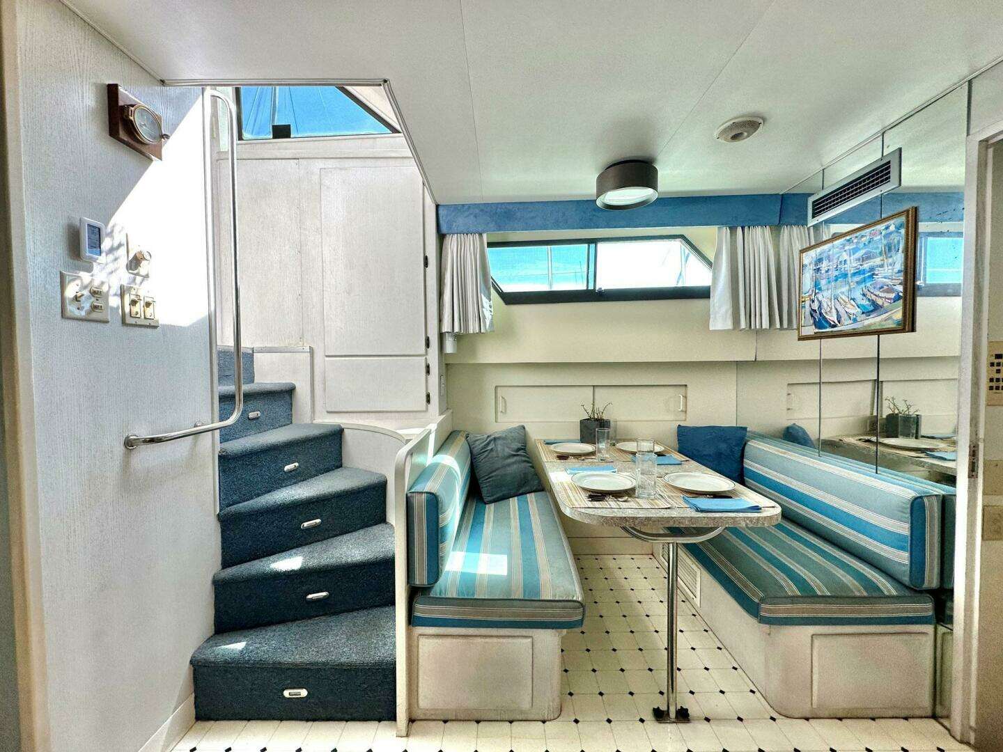 1987 Hatteras 54 MotorYacht - Image 14