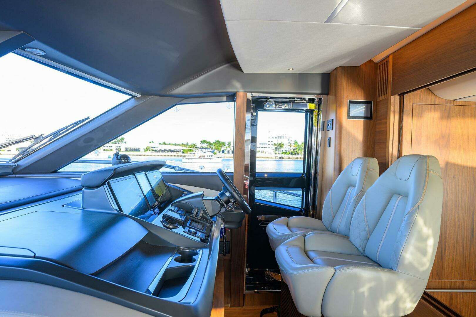 2021 Princess Y78 - Image 18