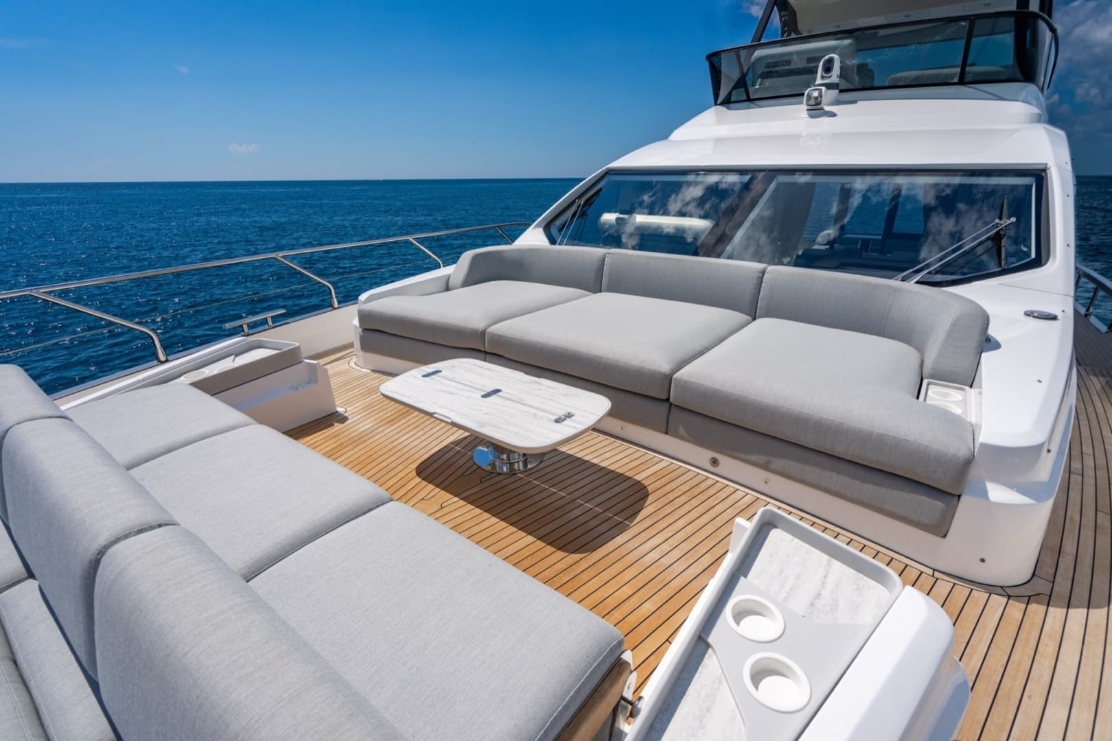 2023 Azimut Fly 68 - Image 34