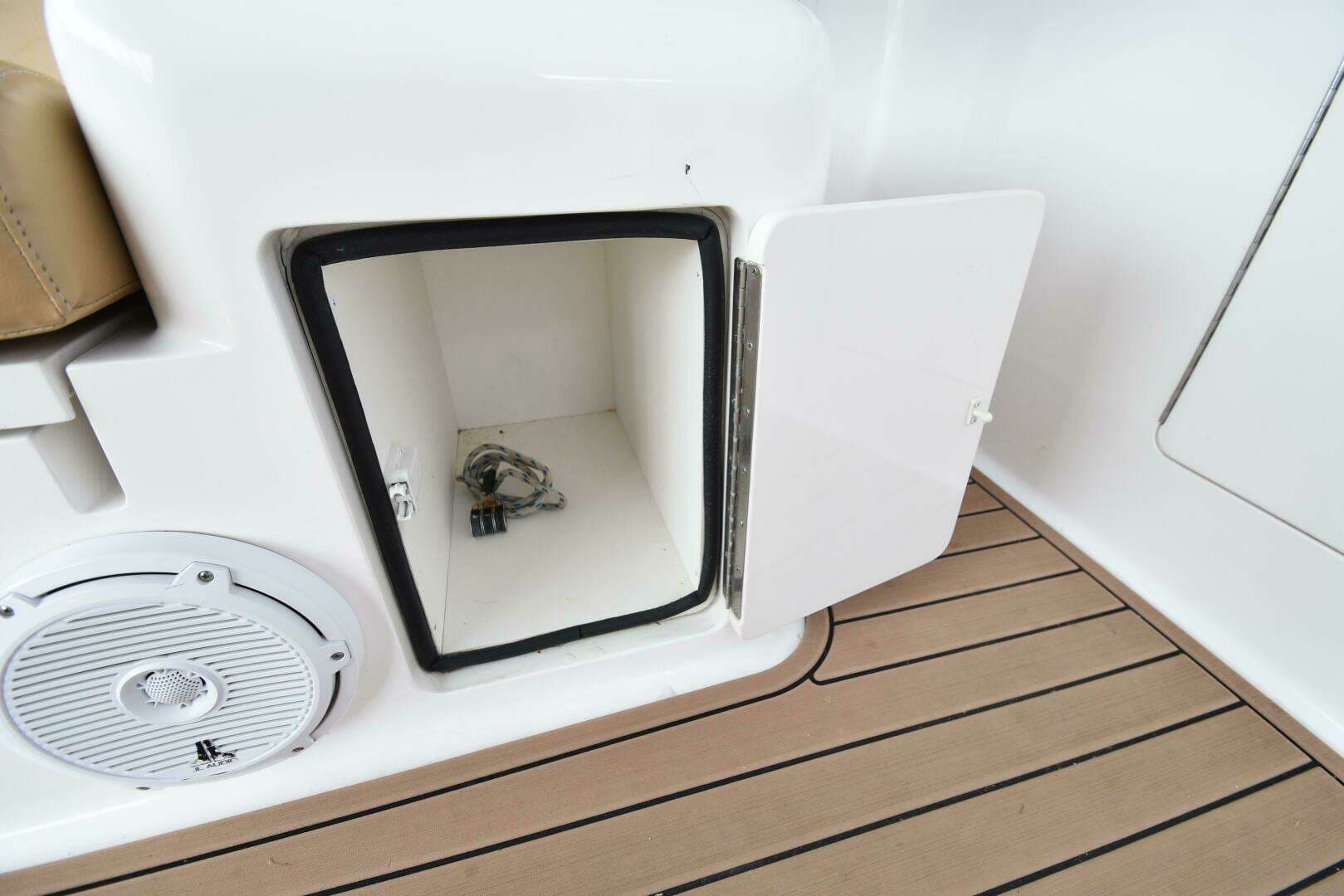 2003 Viking 45 Express - Image 21