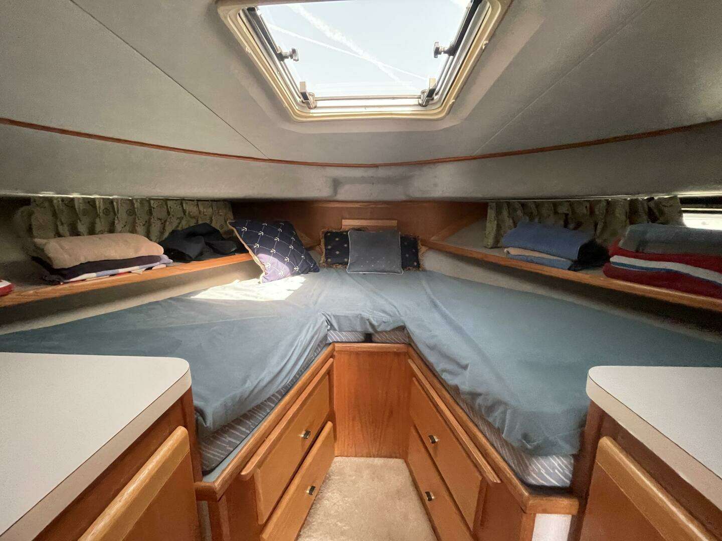 1989 Silverton 37 Convertible - Image 38