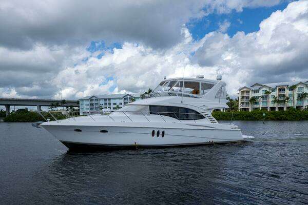 2009 Silverton 52 Ovation