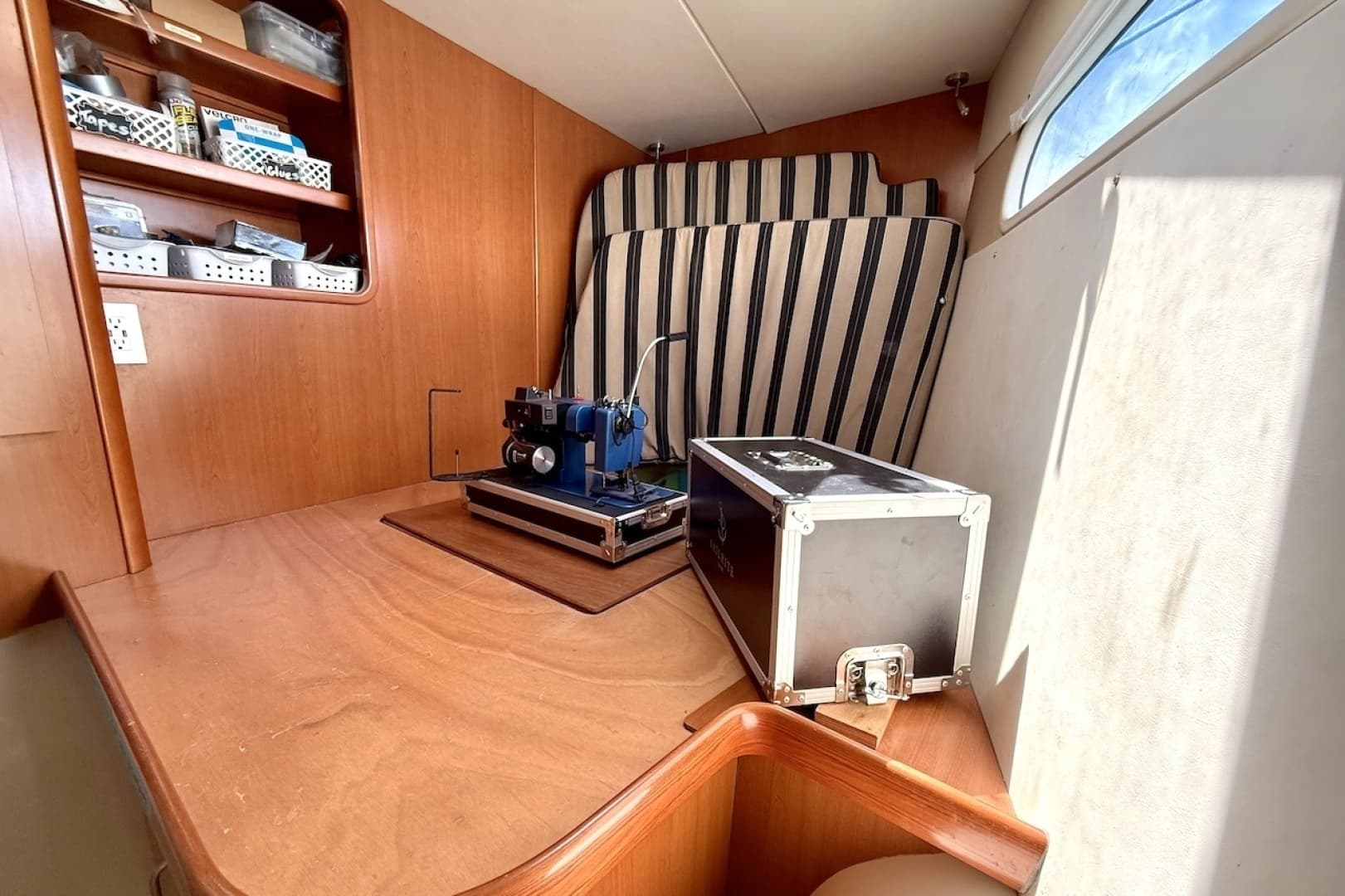 2010 Leopard 46 - Image 69