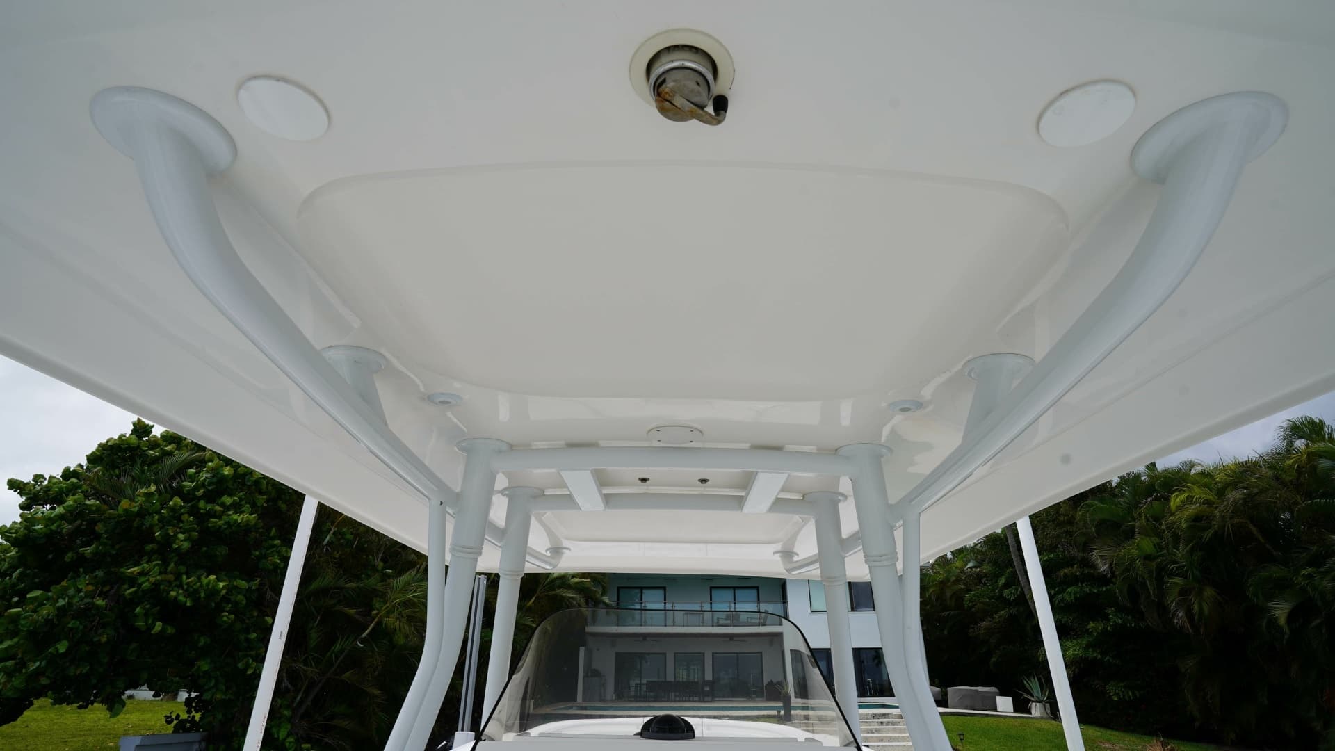 2015 Intrepid — - Image 16