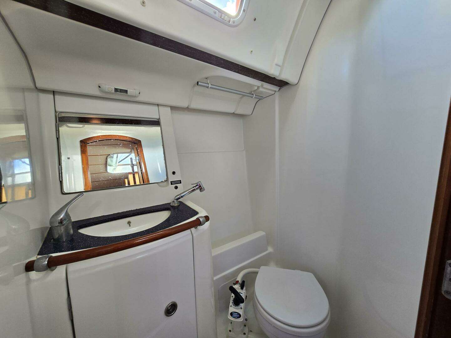 2003 Beneteau Oceanis 473 - Image 17