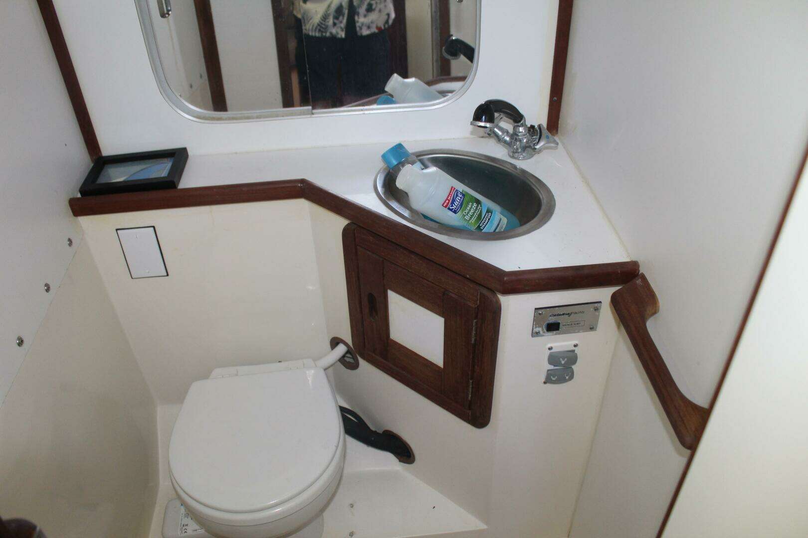 1990 Catalina 42 - Image 25