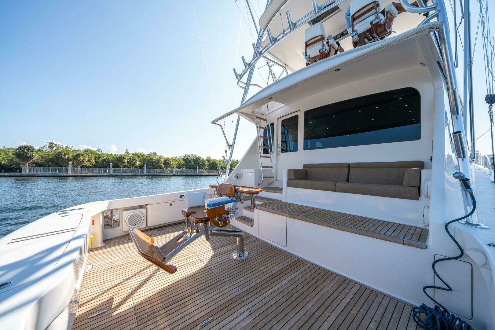 2006 Viking 68 Convertible - Image 56