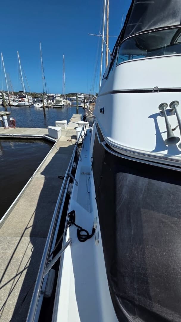 2000 Carver 450 Voyager Pilothouse - Image 56
